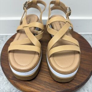 Lucky Brand Ticey Wedge Strappy Sandals Sz 7 in Tan